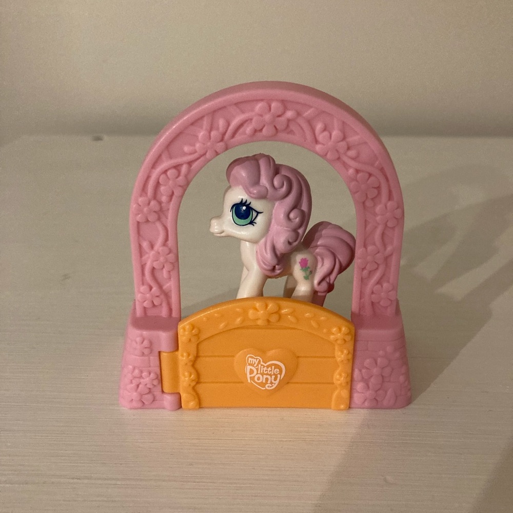 McDonald's Happy Meal 2007 My Little Pony Set of Four Toys - Picture 5 of 5